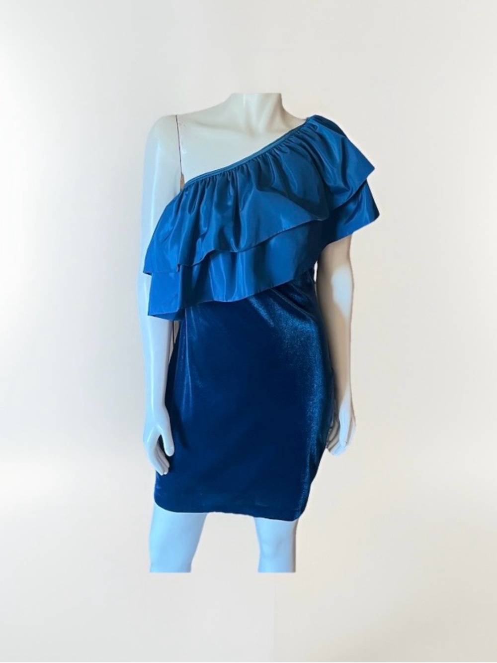 One 33 Social Peacock Blue Velvet 1 Shoulder Ruffle Dress Size 6